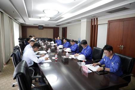 打造向上向前第一象限生力軍 錘煉甘于做人做事作難、受苦受累受屈的企業(yè)家隊(duì)伍——河南投資集團(tuán)黨委書記、董事長劉新勇蒞臨安彩高科開展主題教育調(diào)研